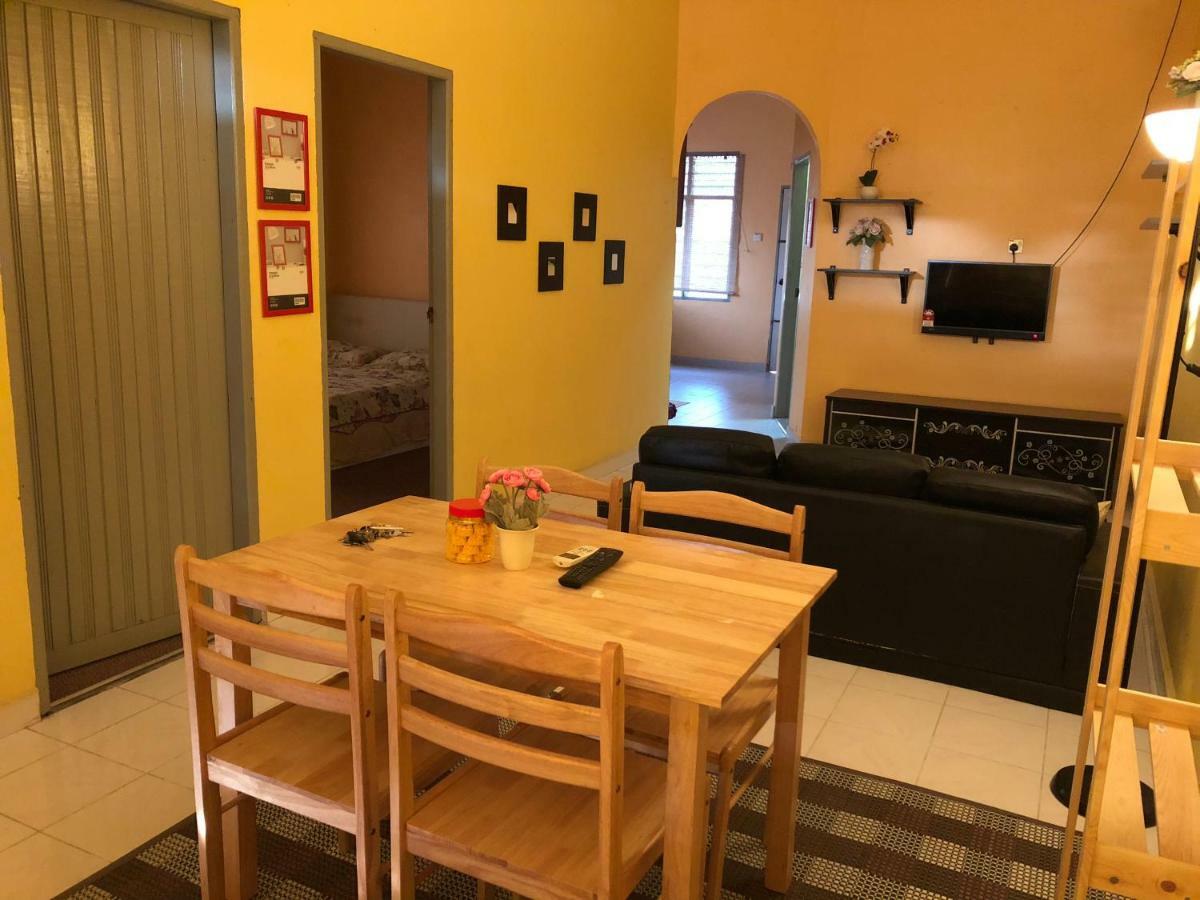 Addin Homestay Tanah Merah Tanah Merah  Esterno foto
